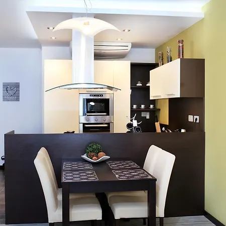 Opera Iris Apartmán